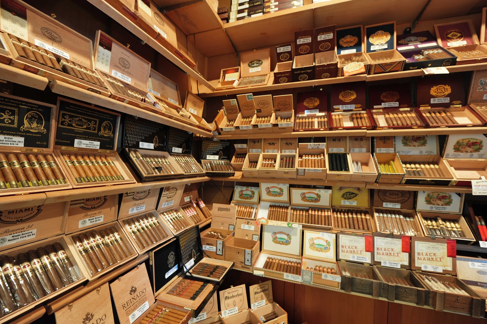 Winston's Humidor (HQ) photo 5