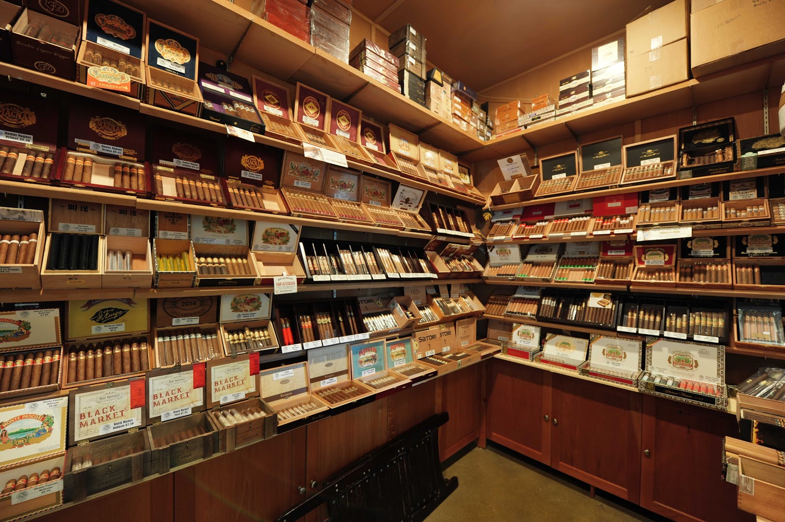 Winston's Humidor (HQ) photo 8