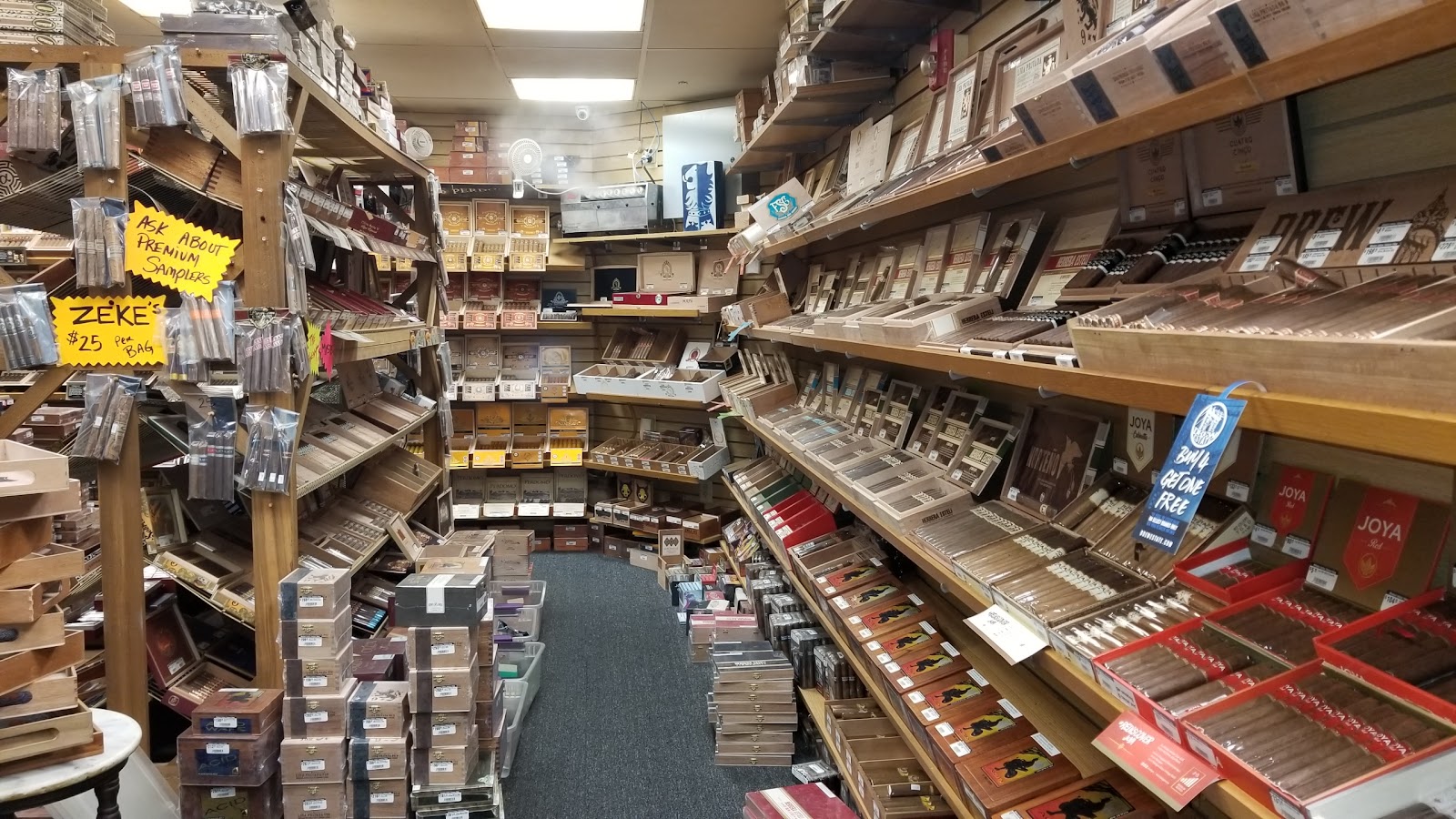 Wooden Indian Tobacco Shop and Lounge photo 3