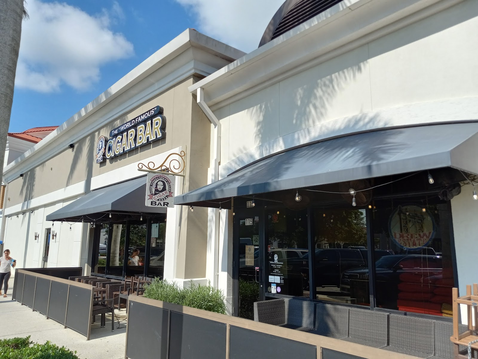 World Famous Cigar Bar Gulf Coast Town Center photo 4