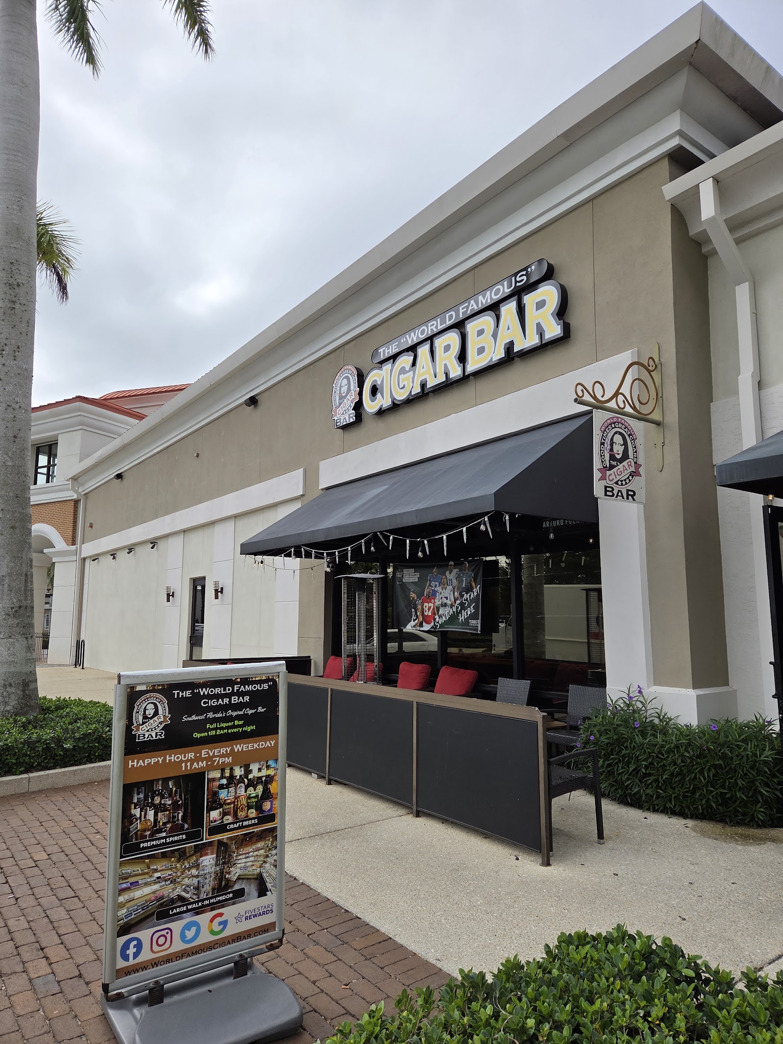 World Famous Cigar Bar Gulf Coast Town Center photo 8