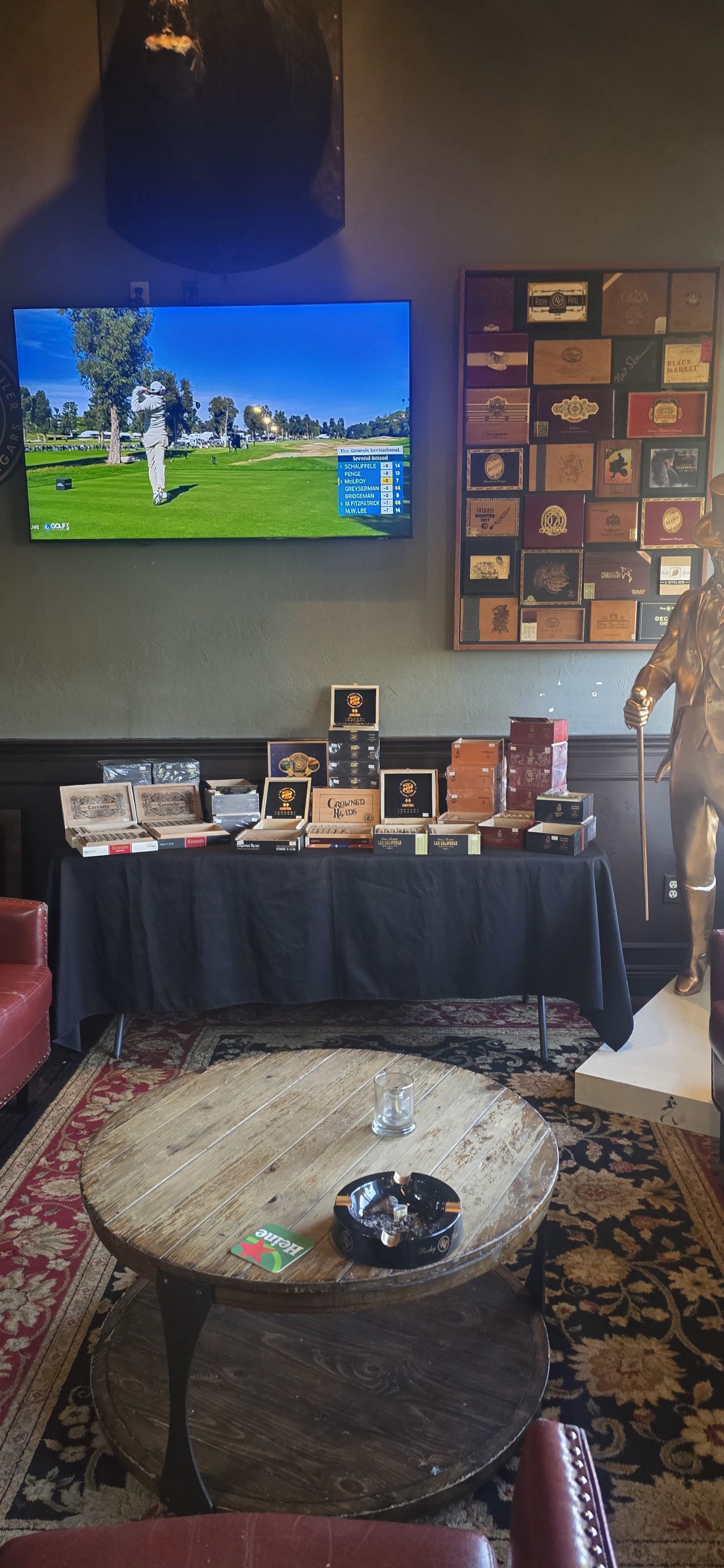 World Famous Cigar Bar Gulf Coast Town Center photo 9