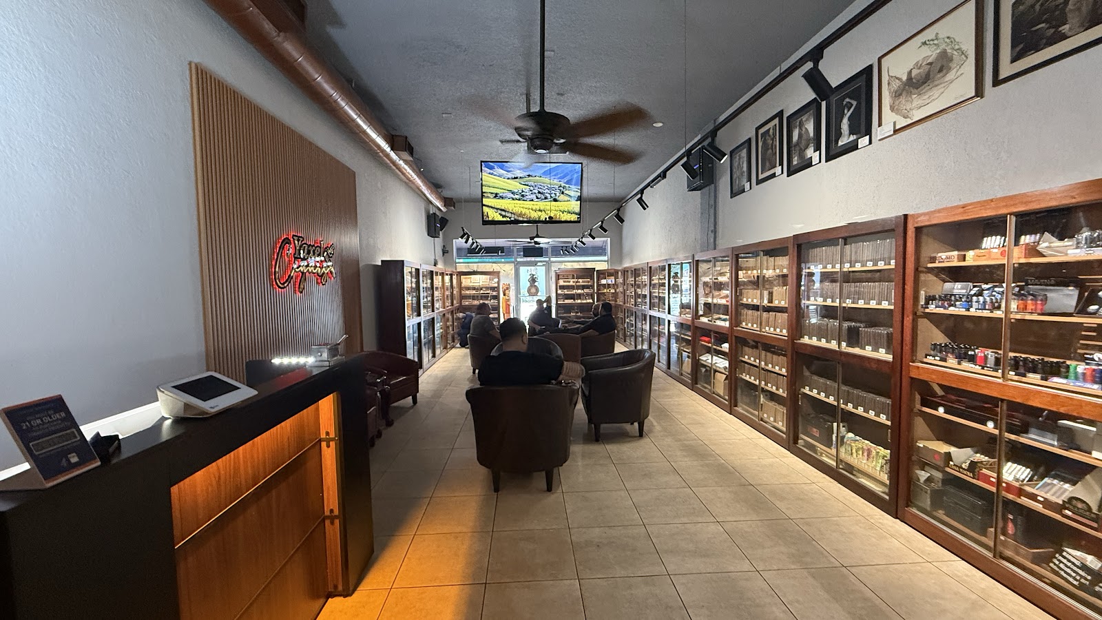 Yaxel Tobacco and Cigars photo 2