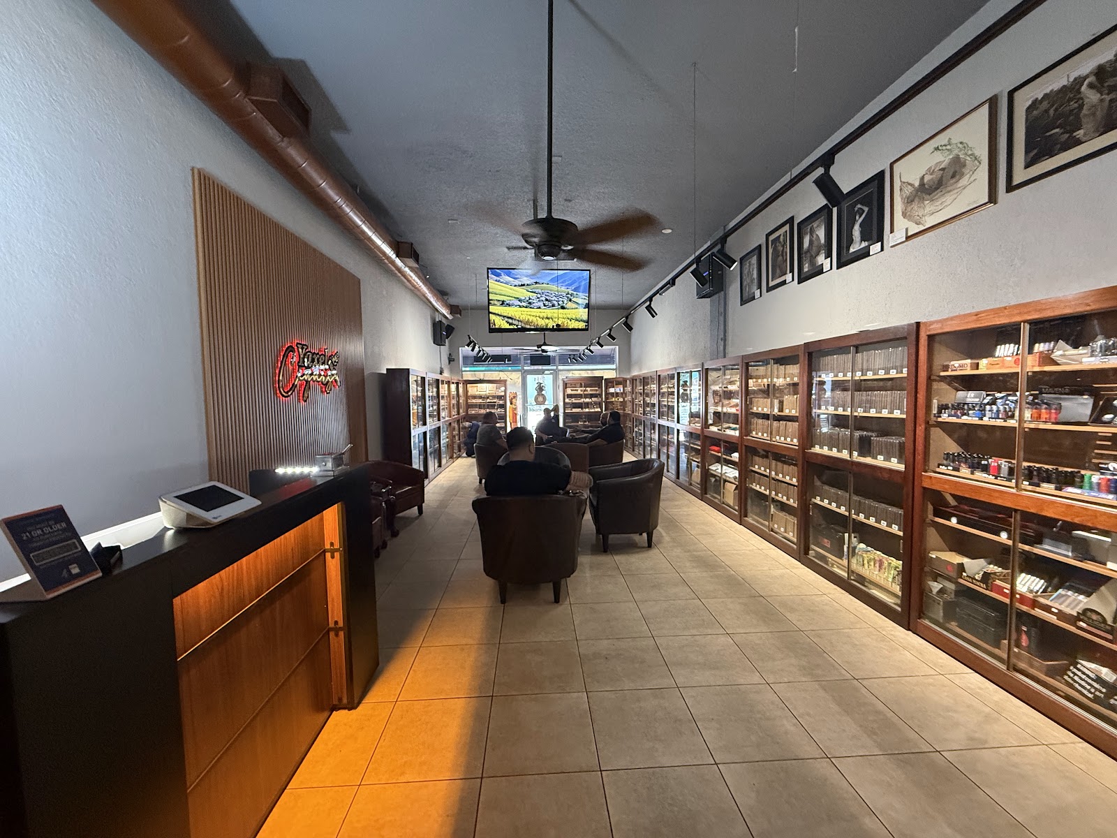 Yaxel Tobacco and Cigars photo 5