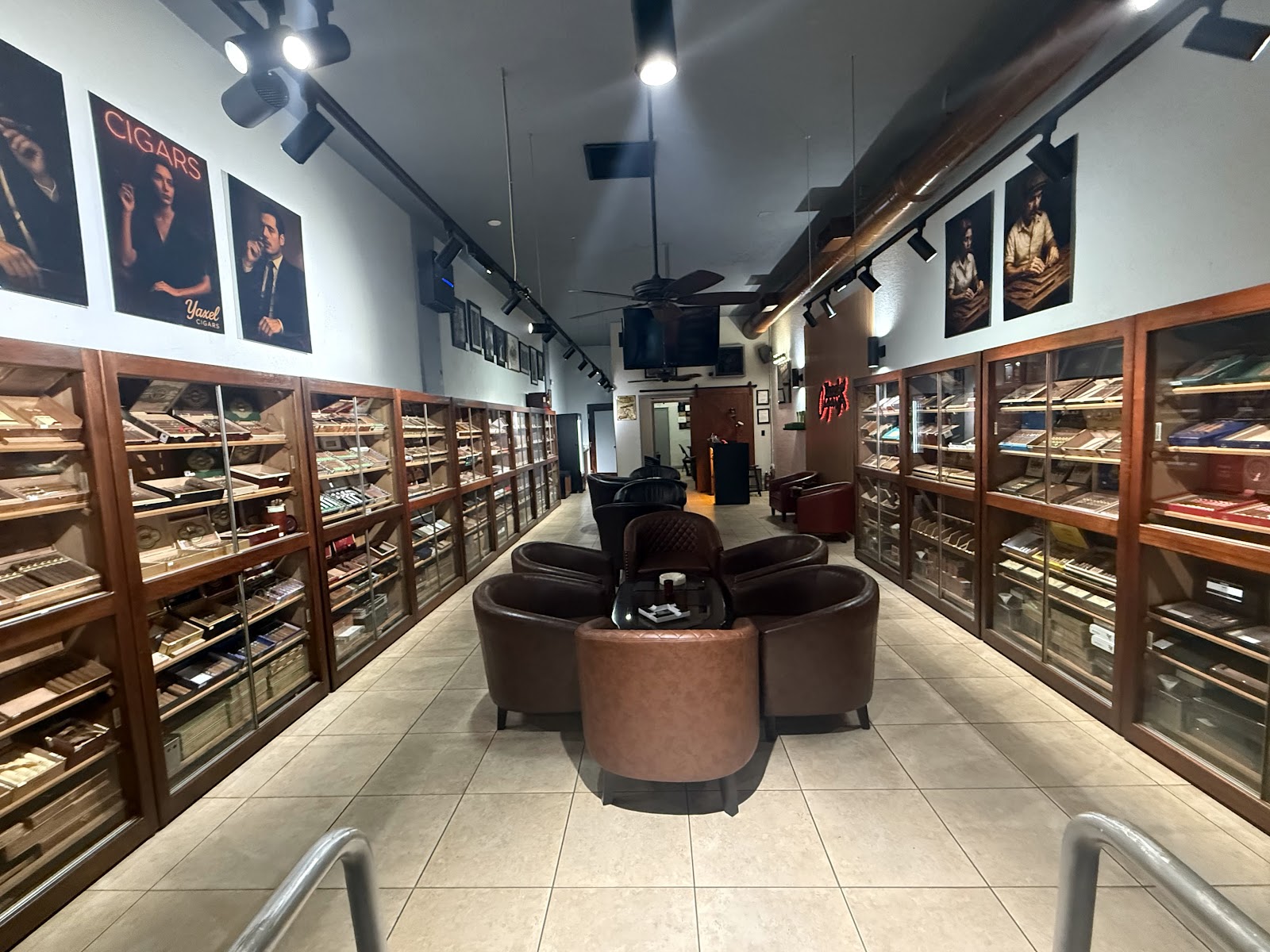 Yaxel Tobacco and Cigars photo 6