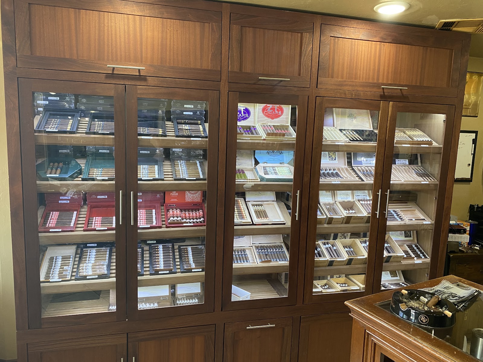 ZT Cigars (HQ) photo 7